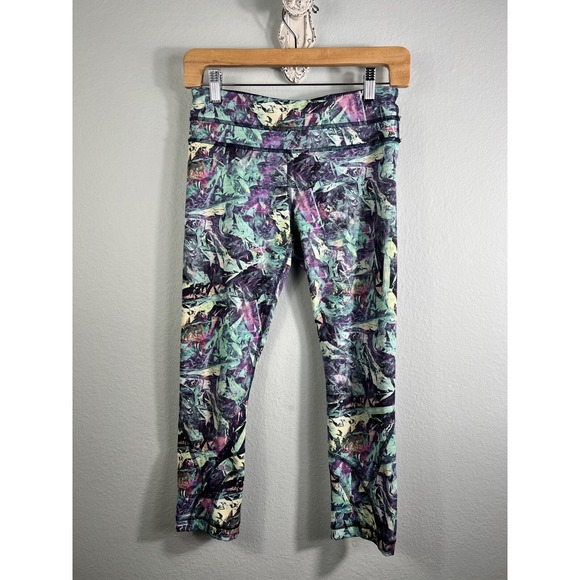 Lululemon Womens Crop Leggings Size 4 Run Top Speed Crop Iridescent Multi Color - Picture 1 of 12
